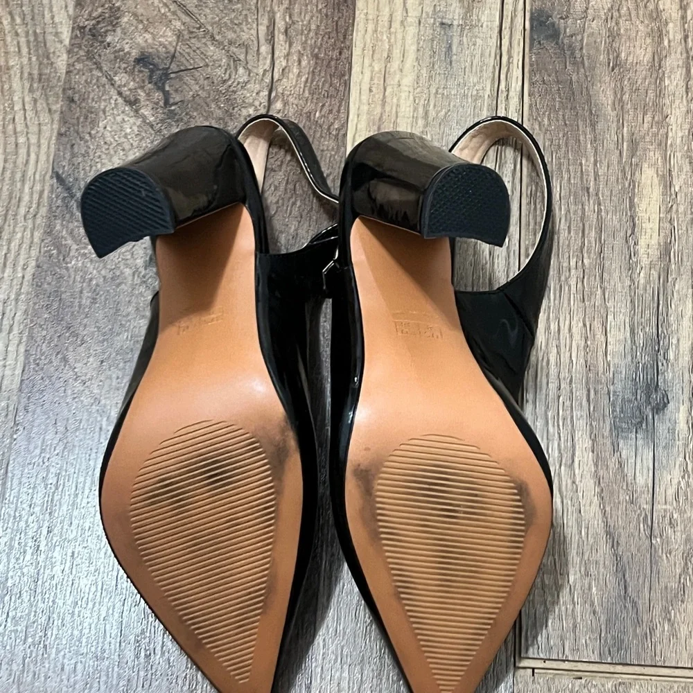 Elegant Black Slingback Heels - Picture 4 of 4